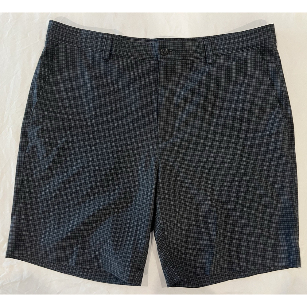 Men's PGA Tour Black Plaid Flat Front Golf Shorts Size 38 Zip Casual Athleisure